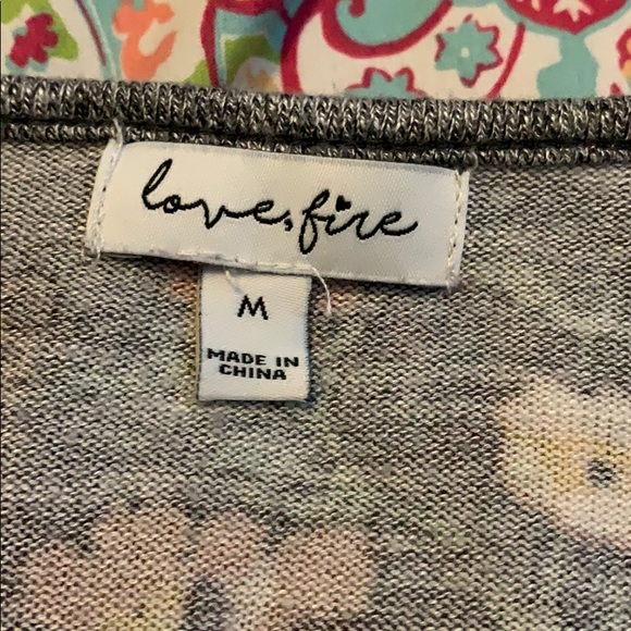 Long sleeve open shoulder low neck shirt - Picture 3 of 3